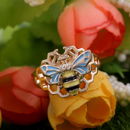 Inlaid Bee on Honeycomb Ring